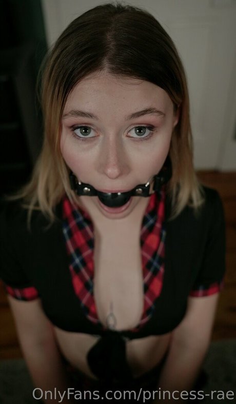 Naakte gelekte OnlyFans-foto van Princessrae