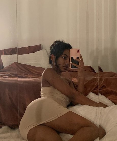 Naakte gelekte OnlyFans-foto van Xjaffy