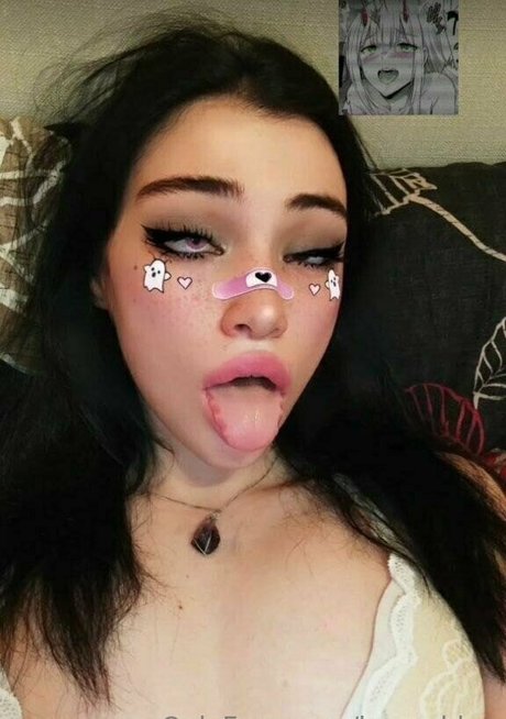 Naakte gelekte OnlyFans-foto van Luzgoddes