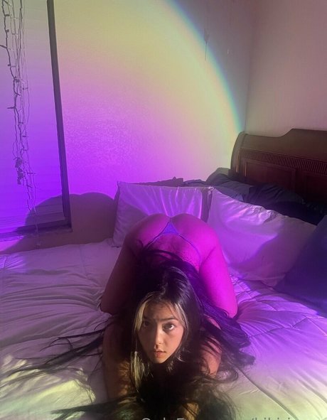 Naakte gelekte OnlyFans-foto van Kikirivers