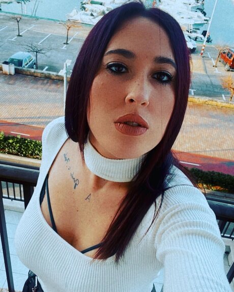 Naakte gelekte OnlyFans-foto van Dulce Candy