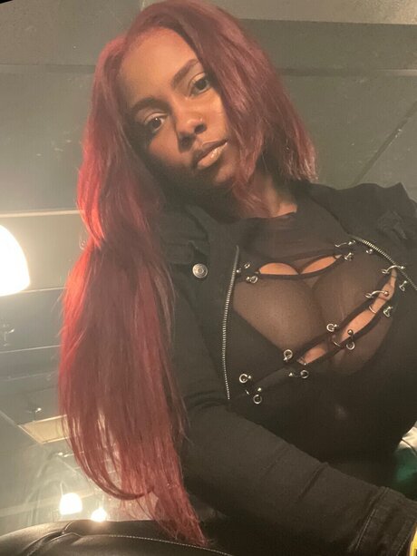 Naakte gelekte OnlyFans-foto van Plae