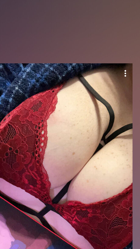 Naakte gelekte OnlyFans-foto van Lauren