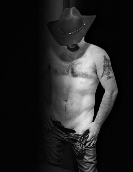 Naakte gelekte OnlyFans-foto van That Handsome Cowboy