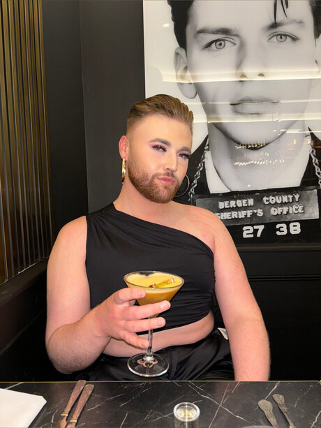 Naakte gelekte OnlyFans-foto van Josh