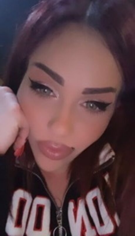Naakte gelekte OnlyFans-foto van Sofia