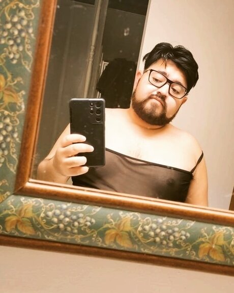 Naakte gelekte OnlyFans-foto van Mateo