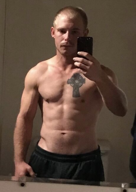 Naakte gelekte OnlyFans-foto van Blaine29