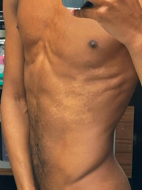Naakte gelekte OnlyFans-foto van Chance Jacques 