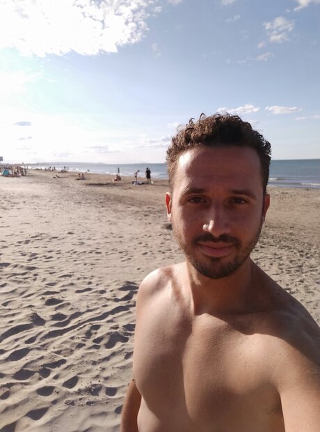 Naakte gelekte OnlyFans-foto van Iber Apoema