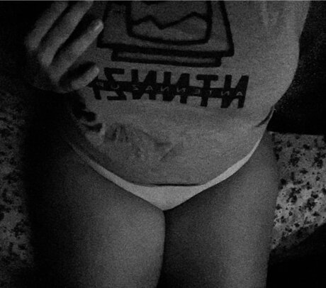 Naakte gelekte OnlyFans-foto van Britt