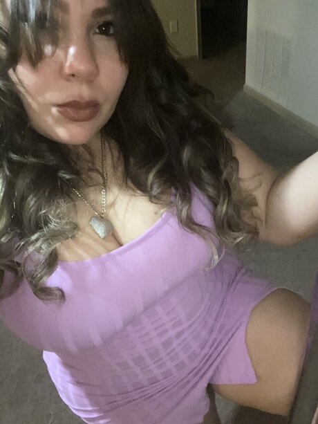 Naakte gelekte OnlyFans-foto van Janjy