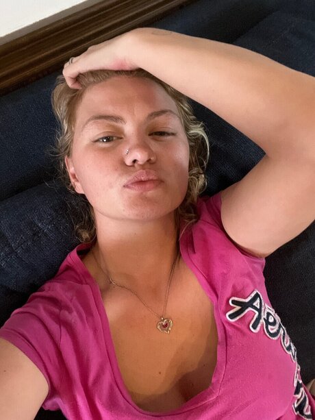 Naakte gelekte OnlyFans-foto van Naturalredhead 