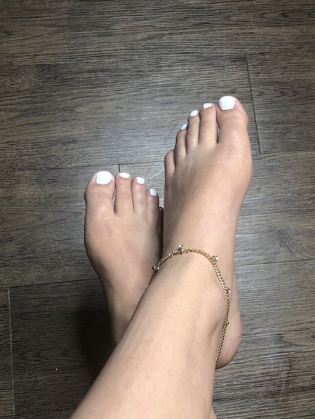 Naakte gelekte OnlyFans-foto van Flower Girl