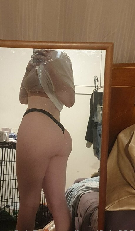 Naakte gelekte OnlyFans-foto van Freed0nk666