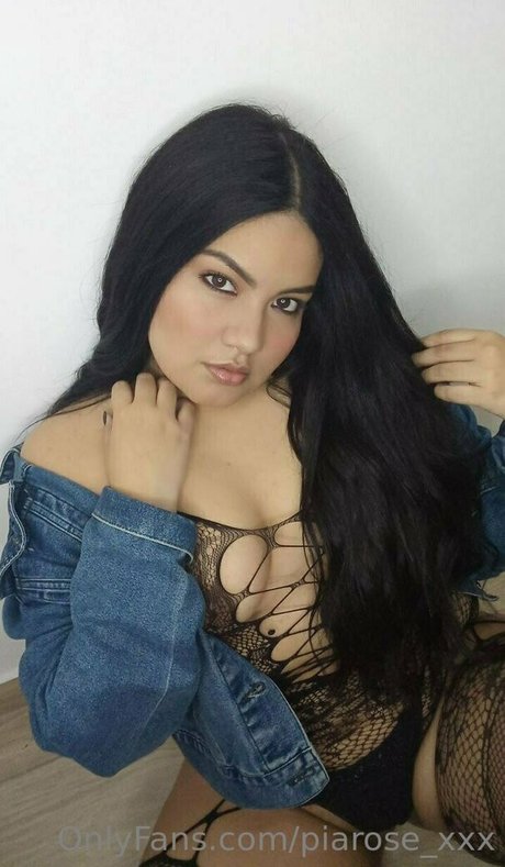 Naakte gelekte OnlyFans-foto van Piarosexxx