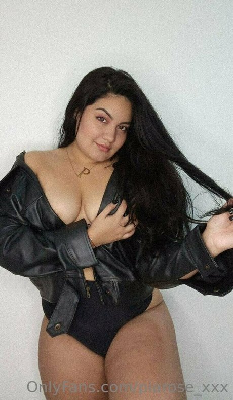 Naakte gelekte OnlyFans-foto van Piarosexxx
