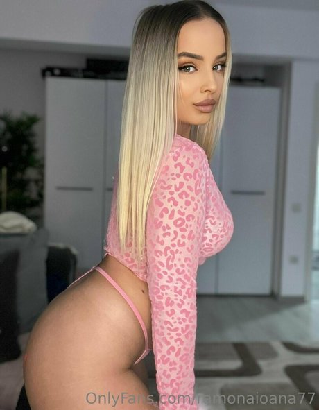 Naakte gelekte OnlyFans-foto van Ramonaioana77