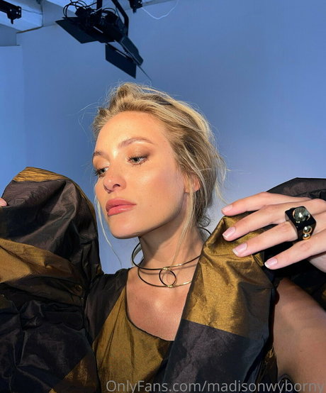 Naakte gelekte OnlyFans-foto van Lucylove98
