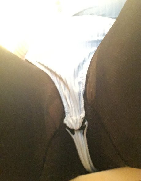 Naakte gelekte OnlyFans-foto van Submittress