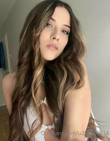 Naakte gelekte OnlyFans-foto van Anastasiyanvip