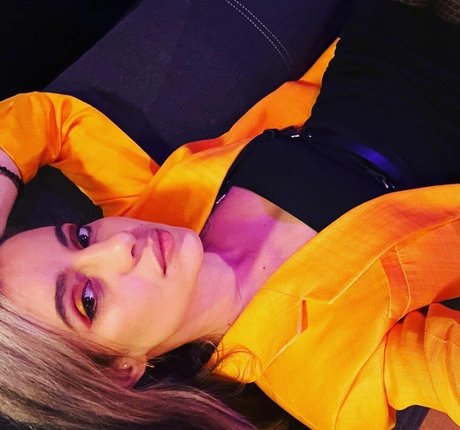 Naakte gelekte OnlyFans-foto van Laurebv
