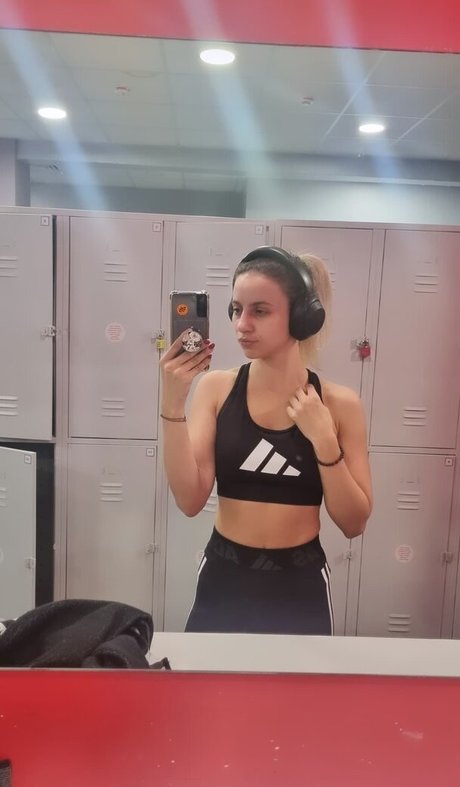 Naakte gelekte OnlyFans-foto van Laurebv