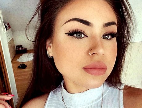 Naakte gelekte OnlyFans-foto van Fiona Schramm