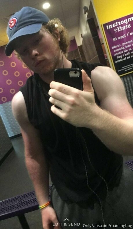 Naakte gelekte OnlyFans-foto van Roaminghog