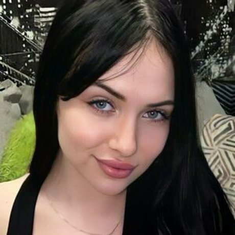 Naakte gelekte OnlyFans-foto van Selenamills