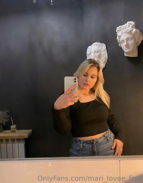 Naakte gelekte OnlyFans-foto van Fluffybun