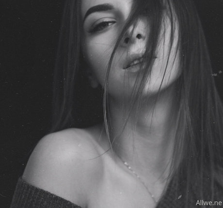 Naakte gelekte OnlyFans-foto van Allwenefree