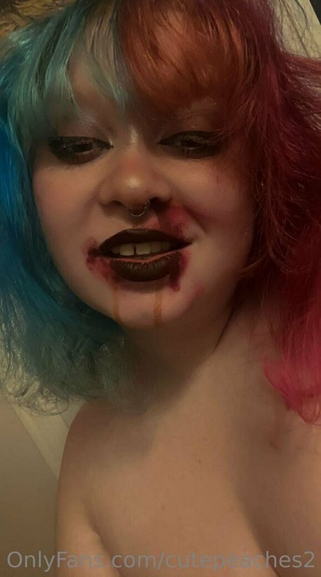 Naakte gelekte OnlyFans-foto van Cutepeaches2