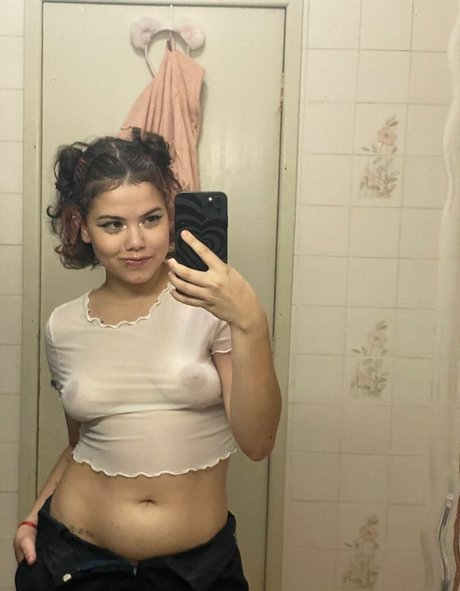 Naakte gelekte OnlyFans-foto van Sweetlahna