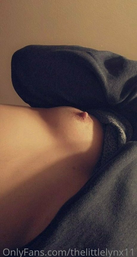 Naakte gelekte OnlyFans-foto van Thelittlelynx11