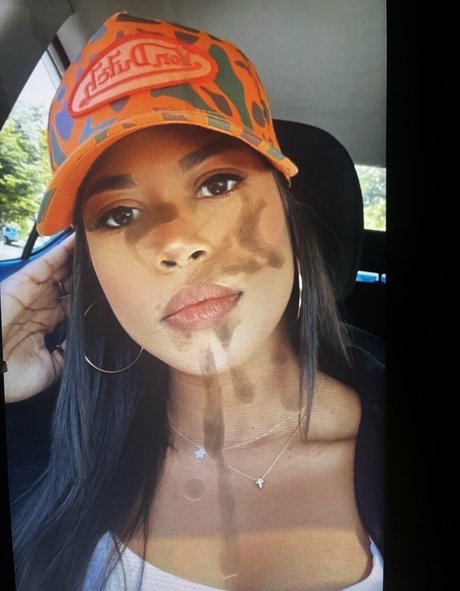 Naakte gelekte OnlyFans-foto van Taylor Haller
