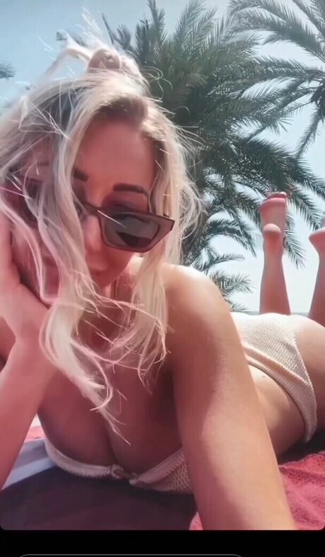 Naakte gelekte OnlyFans-foto van Xdaisyandersonx