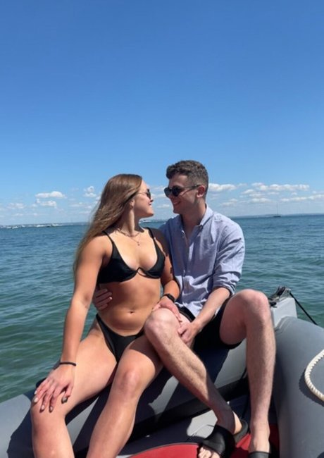 Naakte gelekte OnlyFans-foto van Lauren Lindsay