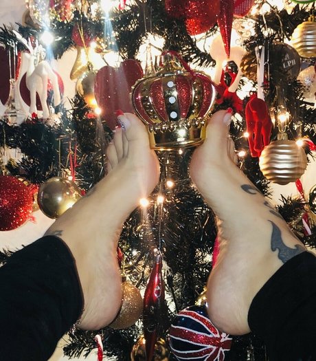 Naakte gelekte OnlyFans-foto van Latinamarina