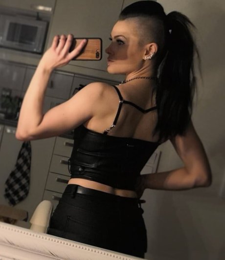 Naakte gelekte OnlyFans-foto van Vmissyb