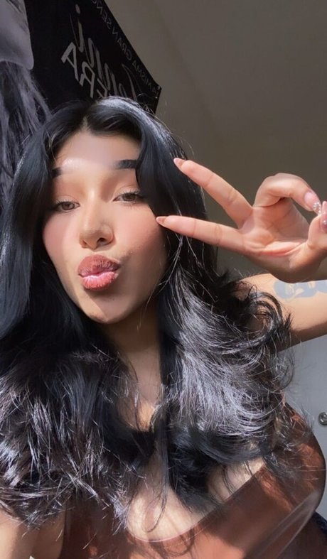 Naakte gelekte OnlyFans-foto van Fernanda V