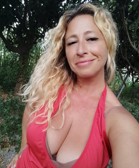 Naakte gelekte OnlyFans-foto van Sabina Di Iorio