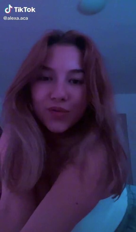 Naakte gelekte OnlyFans-foto van Alexaaca