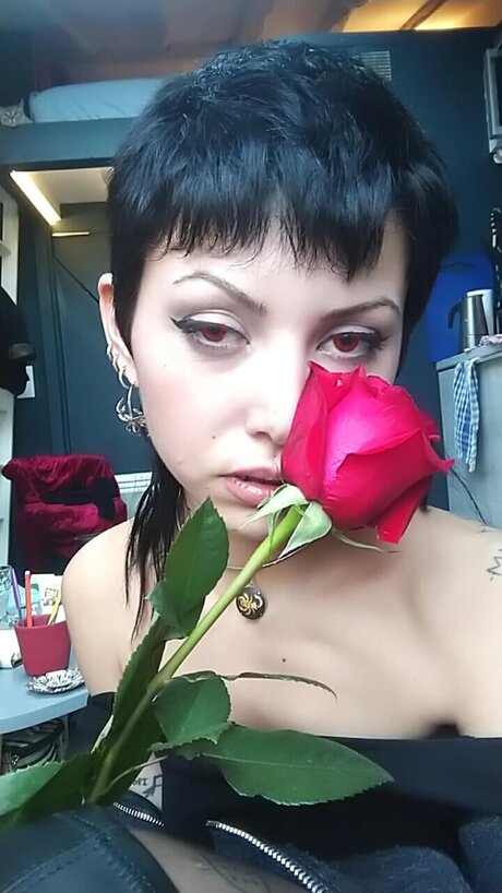 Naakte gelekte OnlyFans-foto van Valery Witch