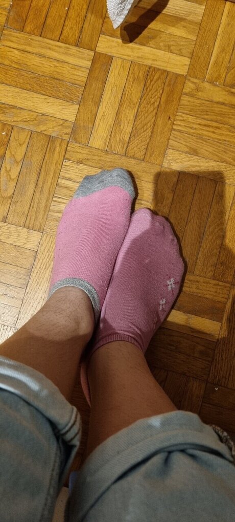 Naakte gelekte OnlyFans-foto van Feetishist