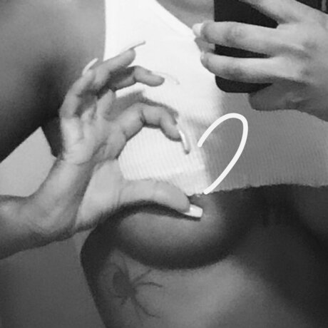 Naakte gelekte OnlyFans-foto van Princesssparkle