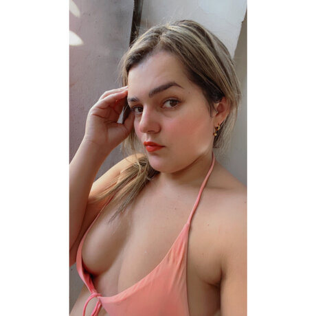 Naakte gelekte OnlyFans-foto van Andreita