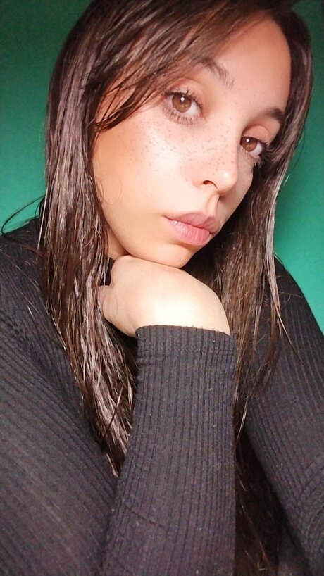 Naakte gelekte OnlyFans-foto van Marisol