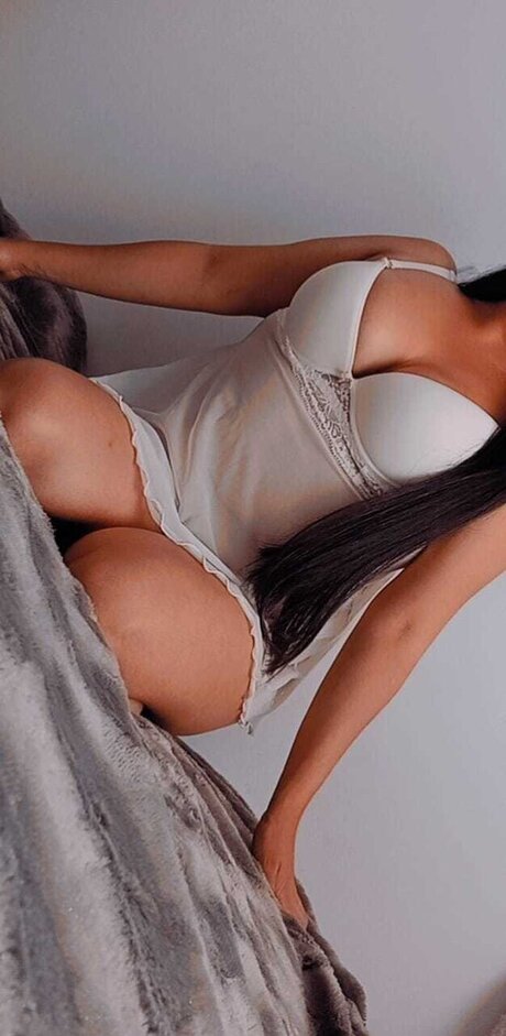Naakte gelekte OnlyFans-foto van Catalina Guerrero