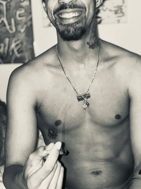 Naakte gelekte OnlyFans-foto van Tarzan Taylor